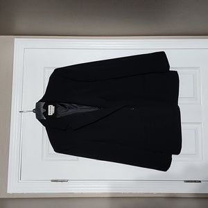 Womens black blazer with front faux pockets size 16